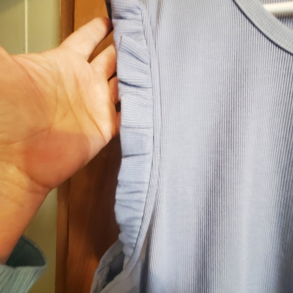 NWT Blue Ruffle Sleeve Bodysuit - Picture 5 of 6